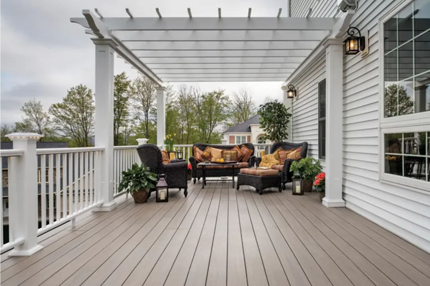 Blog post Discover Innovative Deck Ideas for Any Budget image