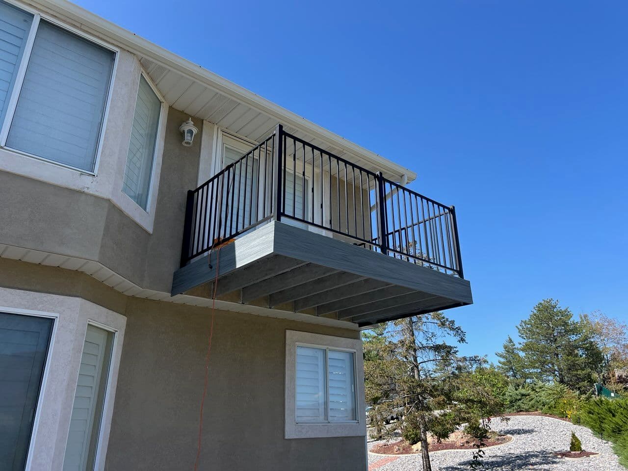 Gallery photos for Modern TREX Deck Upgrade Transforms Outdoor Space: Image #1