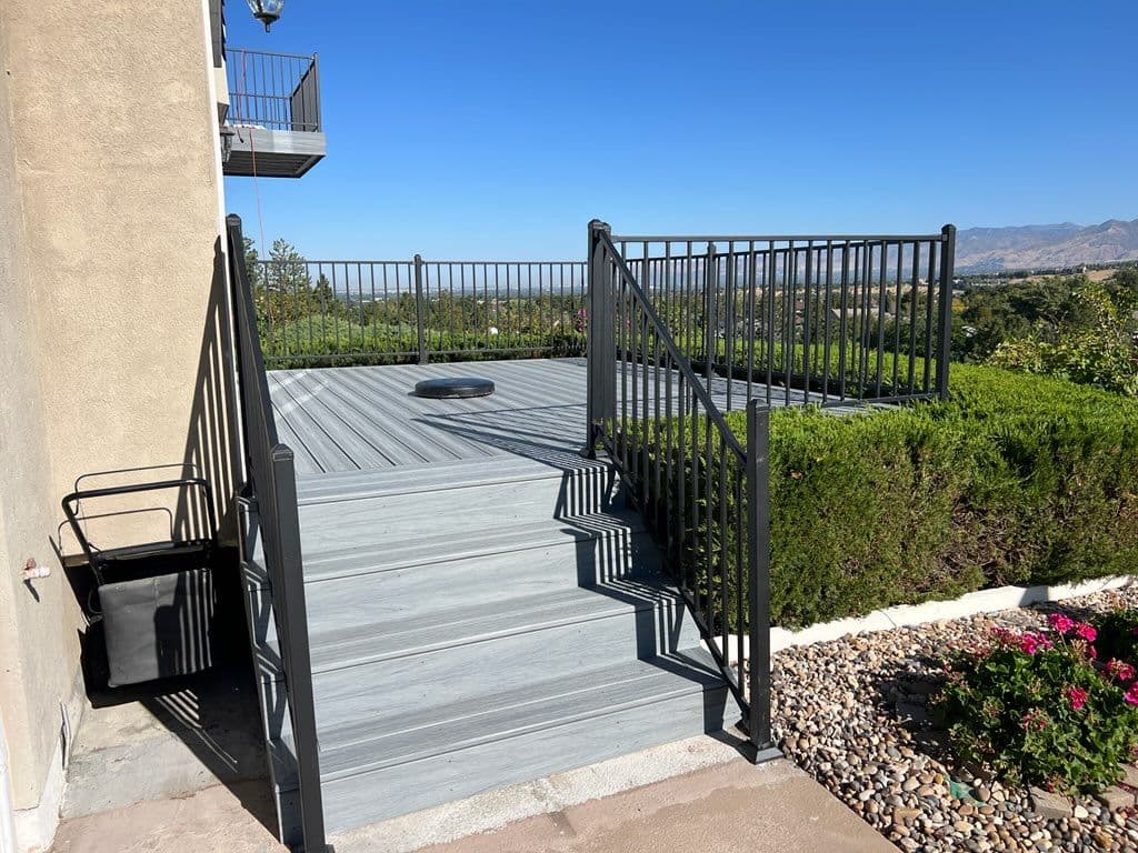 Gallery photos for Modern TREX Deck Upgrade Transforms Outdoor Space: Image #2