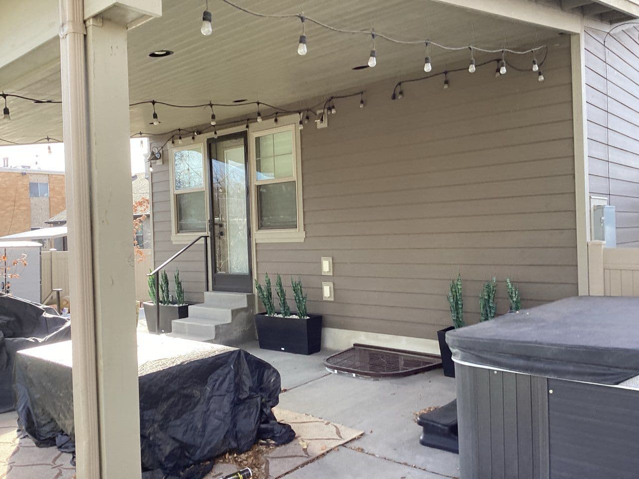 Gallery photos for Patio Awning Installation with Concrete Floor and Ambient Lighting: Image #2