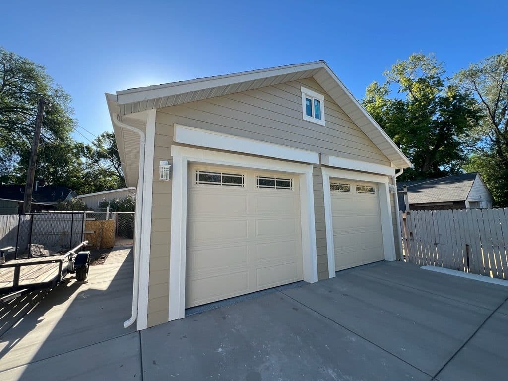 Modern Detached Garage in Salt Lake City image
